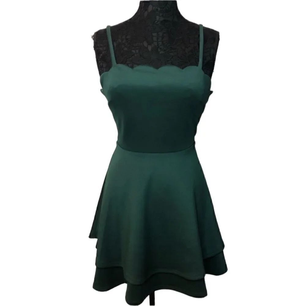 NWT Xtraordinary Pretty Women Green Short Dress Wavy Front Design Double Skirt